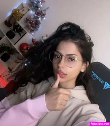 Lilwhuda OnlyFans Thumbnail #Go1O9fqScX