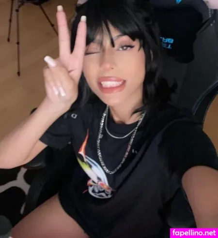 Lilwhuda OnlyFans Thumbnail #hQUb9r2LYj