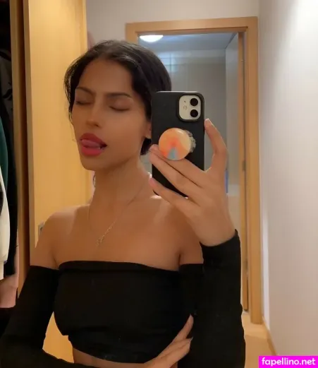 Lilwhuda OnlyFans Thumbnail #k2VSFiKHEh