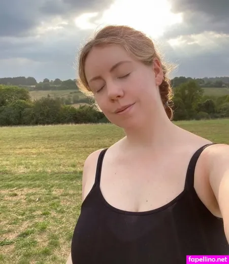 Lily 1 OnlyFans Thumbnail #1xIrslzAUV