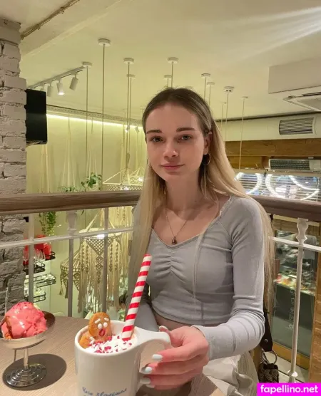 Lily 18 OnlyFans Thumbnail #2afAuM6r3y