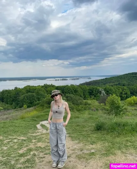 Lily 18 OnlyFans Thumbnail #jMEqw507Xa