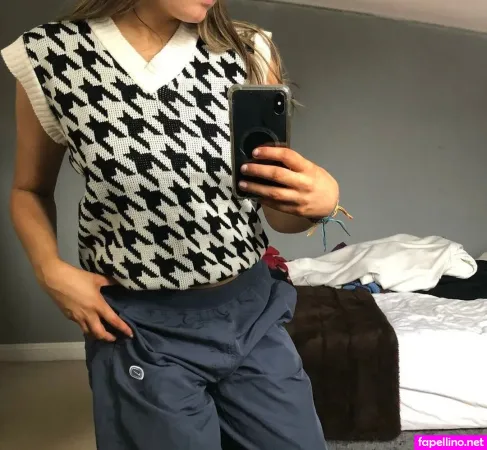 Lily Alder OnlyFans Thumbnail #5eICP9MZaD