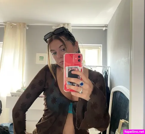 Lily Alder OnlyFans Thumbnail #WhuhMAUXUC