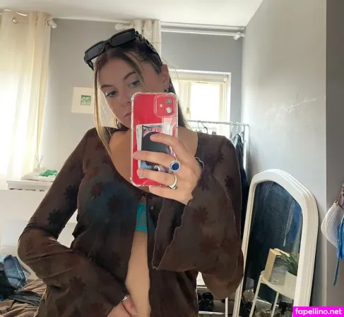 Lily Alder OnlyFans Thumbnail #dFkyP4cvnw