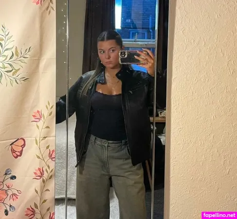 Lily Alder OnlyFans Thumbnail #jXyE9twKmj