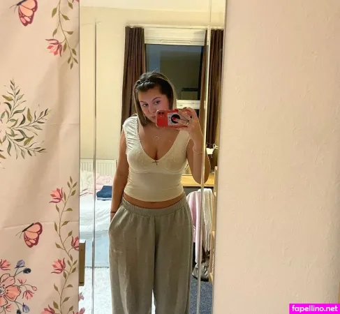 Lily Alder OnlyFans Thumbnail #nphkl1OvyS