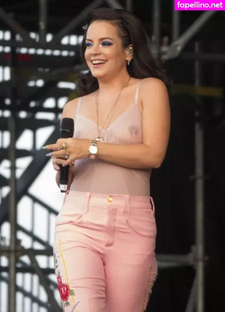 Lily Allen OnlyFans Thumbnail #R3Dd5nTn7E
