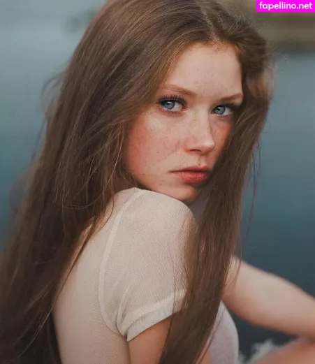 Lily Ana Alexander OnlyFans Thumbnail #7WsetLxuGi