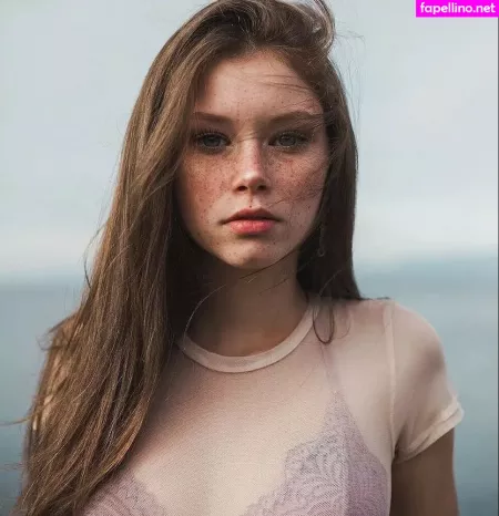 Lily Ana Alexander OnlyFans Thumbnail #AYcJHos3py
