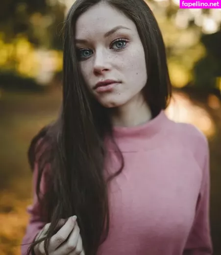 Lily Ana Alexander OnlyFans Thumbnail #OI37LDAWPh