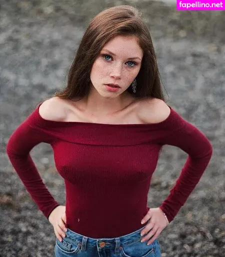 Lily Ana Alexander OnlyFans Thumbnail #fTcdT8Exsb