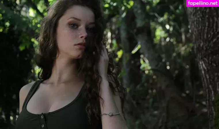 Lily Ana Alexander OnlyFans Thumbnail #xZWXXXKGRk