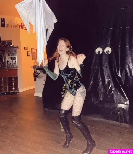 Lily Anaxo OnlyFans Thumbnail #U2dVDvdI59