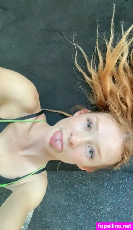 Lily Anaxo OnlyFans Thumbnail #f2b7Y2s00J
