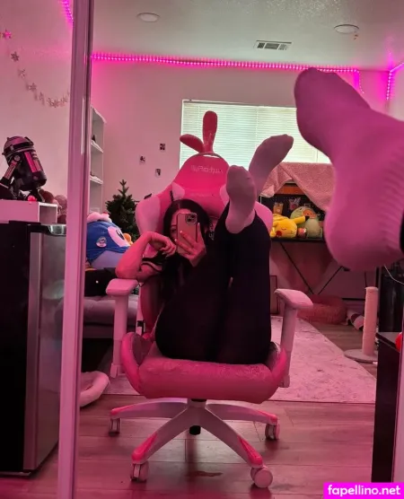 Lily B 4 OnlyFans Thumbnail #qulmj3XaRW