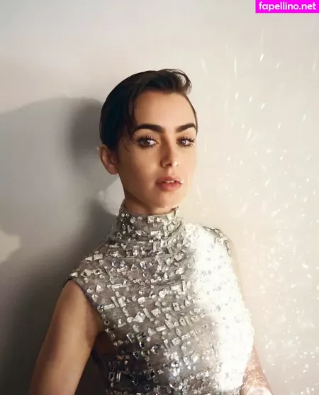 Lily Collins OnlyFans Thumbnail #0e0seQa9E1