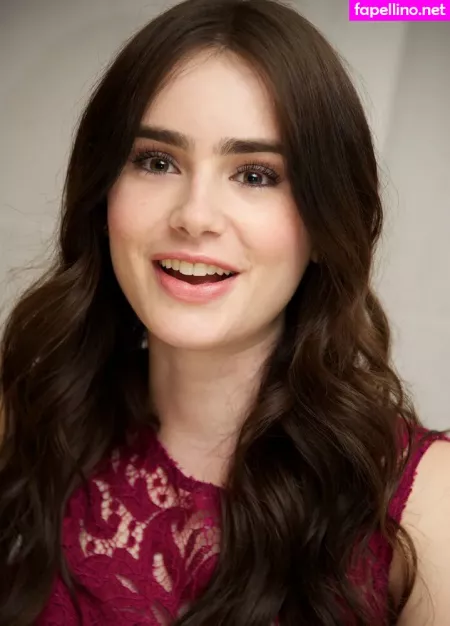 Lily Collins OnlyFans Thumbnail #8zEM1uSkxJ
