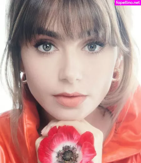 Lily Collins OnlyFans Thumbnail #9egQfeShbW