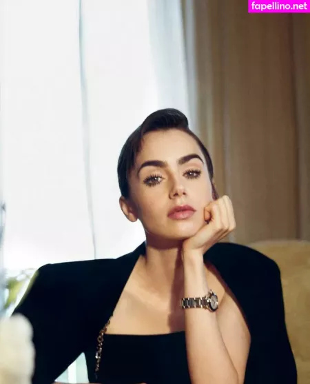 Lily Collins OnlyFans Thumbnail #SGRknedN02