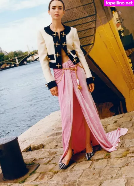 Lily Collins OnlyFans Thumbnail #a7dkUffZmo