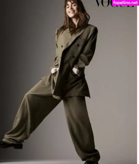 Lily Collins OnlyFans Thumbnail #iyfXOpSFl8