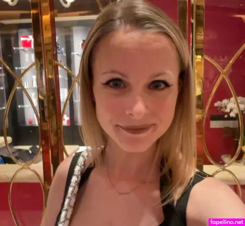 Lily Devyne OnlyFans Thumbnail #GcSYWMLySl