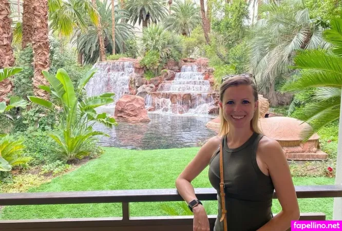 Lily Devyne OnlyFans Thumbnail #UzEYtDQT22