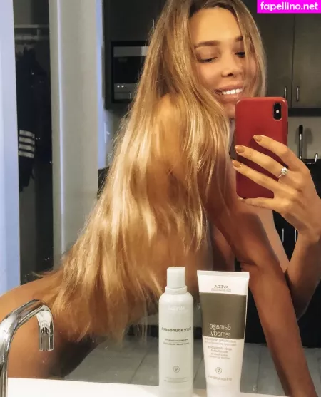Lily Ermak OnlyFans Thumbnail #lUgnvfiqab