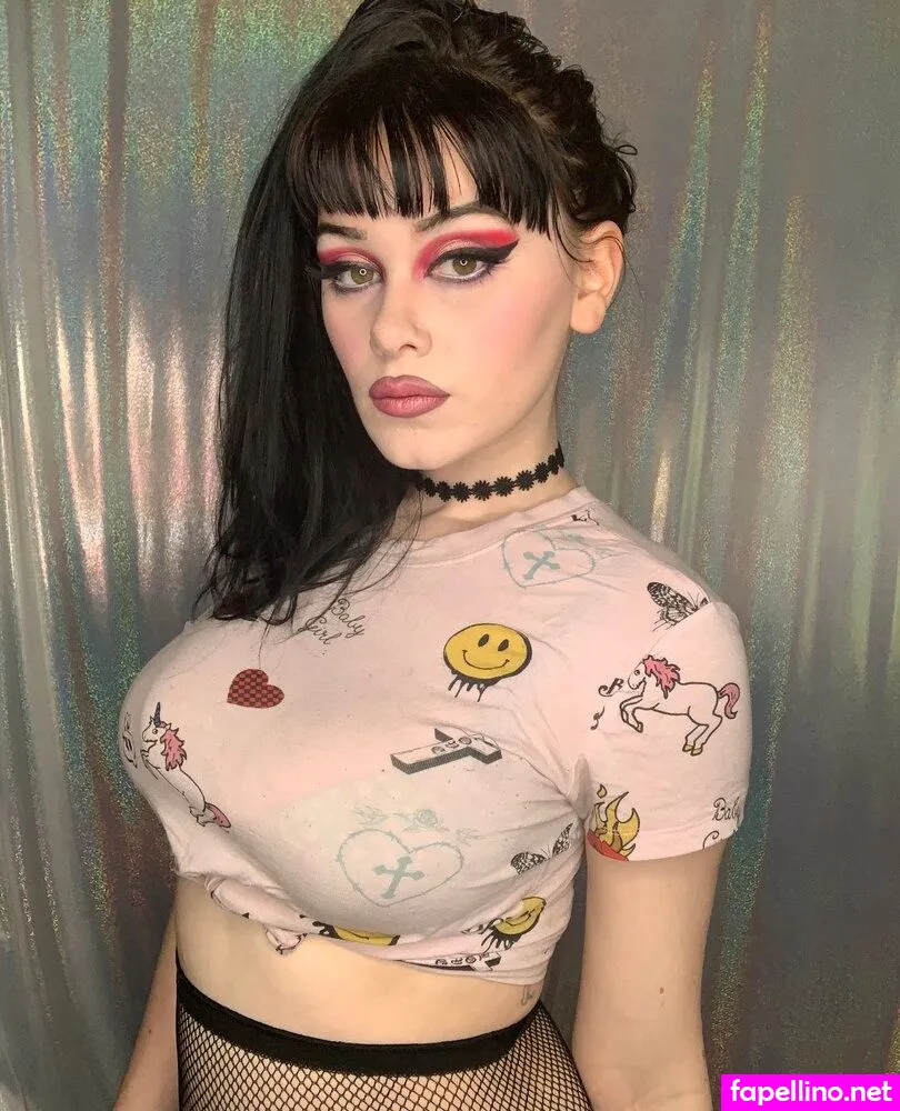 _Stacys_Mom, cry_baby_brat, lilyflood, lilyflood0, stacysgothmom, trentonflood Nude Leaked OnlyFans Photo #CFDDyWl30Q