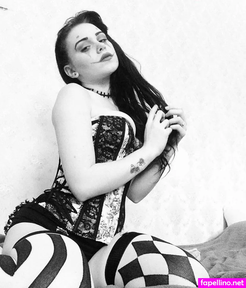 _Stacys_Mom, cry_baby_brat, lilyflood, lilyflood0, stacysgothmom, trentonflood Nude Leaked OnlyFans Photo #GVV6aOFSJN