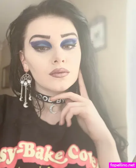 Lily Flood OnlyFans Thumbnail #OPZ6o6X0Zv