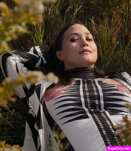 Lily Gladstone OnlyFans Thumbnail #AoQyI6JyXN