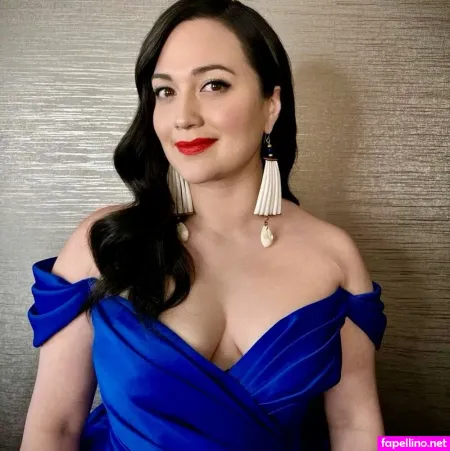 Lily Gladstone OnlyFans Thumbnail #booeG6YiD4