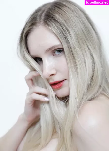 Lily Hart OnlyFans Thumbnail #CcGqsFAcBP