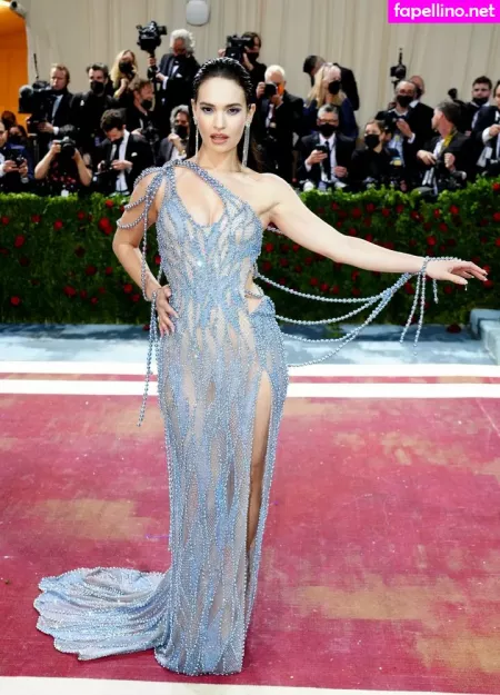 Lily James OnlyFans Thumbnail #0bgK4ZieMq