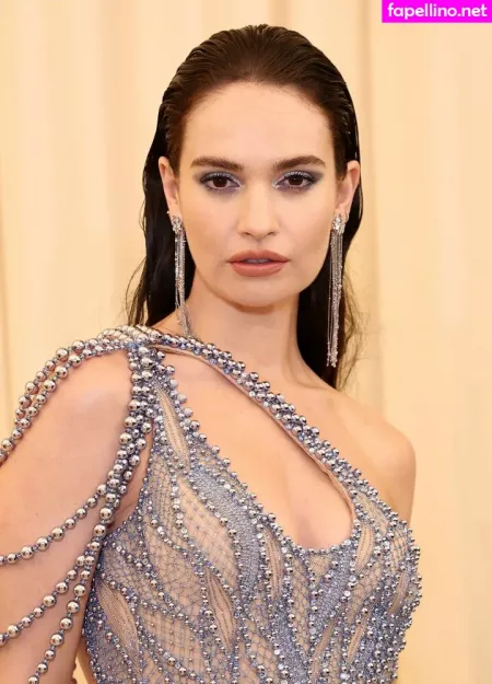 Lily James OnlyFans Thumbnail #h7SbXWFDdT