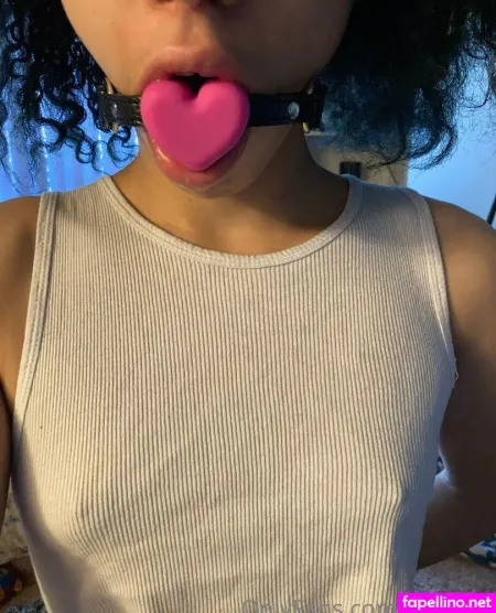Lily Licks OnlyFans Thumbnail #INV26OYmh0