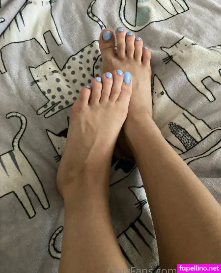 Lily Licks Main Profile Photo