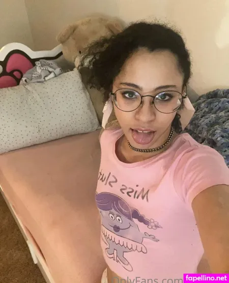 Lily Licks OnlyFans Thumbnail #zD9VFGwrxI