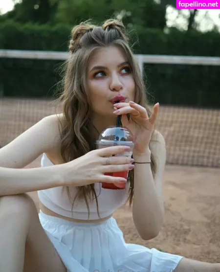 Lily Lilylu OnlyFans Thumbnail #XJ22WEcPXo