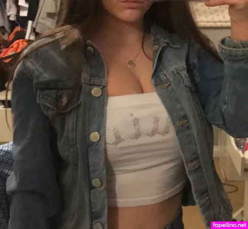 Lily Logan OnlyFans Thumbnail #4IOe9TxjUv