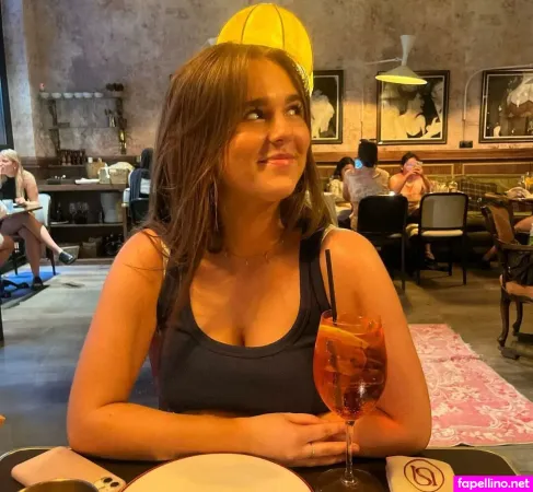 Lily Logan OnlyFans Thumbnail #4O8hNU04QY