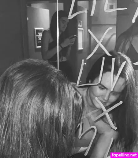 Lily Logan OnlyFans Thumbnail #p9QjwsY9lf