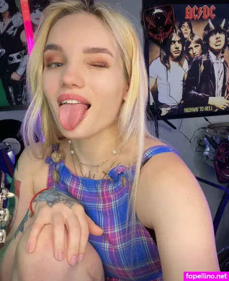 Lily Lommi OnlyFans Thumbnail #PRHq4NKAbY