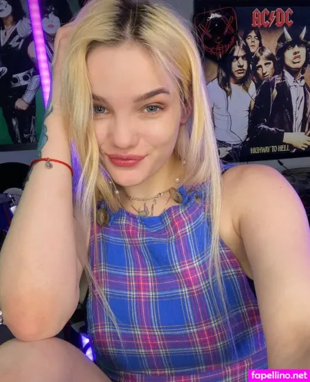 Lily Lommi OnlyFans Thumbnail #jr7tHqQqLD