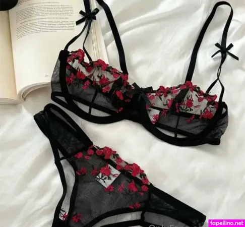 Lily Loo OnlyFans Thumbnail #KaKX5HrsU1