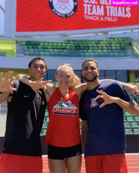 Lily Lowe OnlyFans Thumbnail #RbgcUsV2Fp