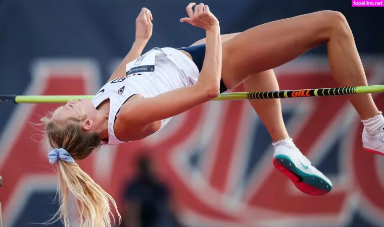 Lily Lowe OnlyFans Thumbnail #Vj8wi383R9