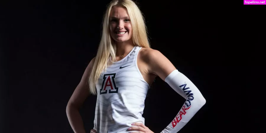 Lily Lowe OnlyFans Thumbnail #sNOZv0WcQ4